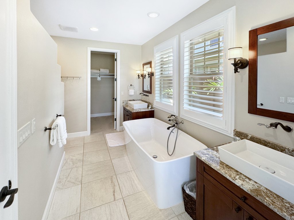 Kailua-Kona, Hawaii, 96740, United States, 3 Bedrooms Bedrooms, ,2.5 BathroomsBathrooms,Residential,Forsale,1929295