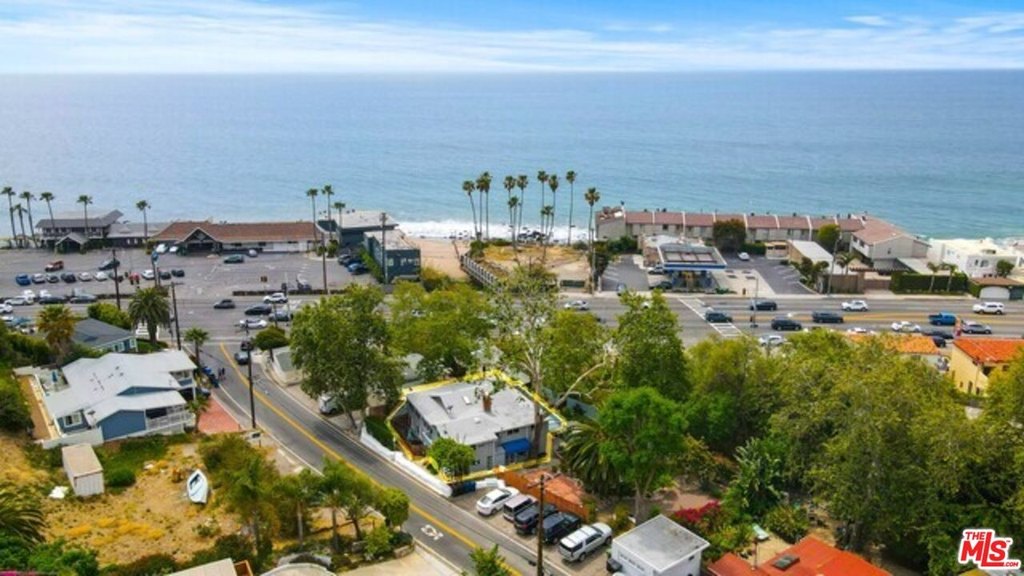 Malibu, California, 90265, United States, 7 Bedrooms Bedrooms, ,6 BathroomsBathrooms,Residential,Forsale,1904937
