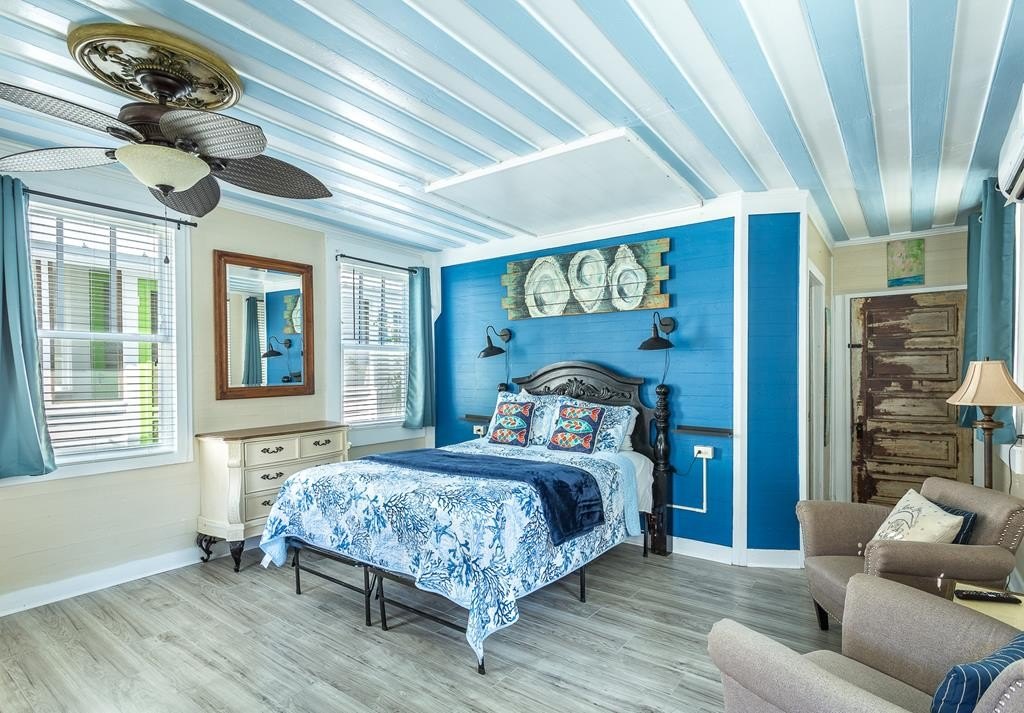 Apalachicola, Florida, 32320, United States, 5 Bedrooms Bedrooms, ,4 BathroomsBathrooms,Residential,Forsale,1946750
