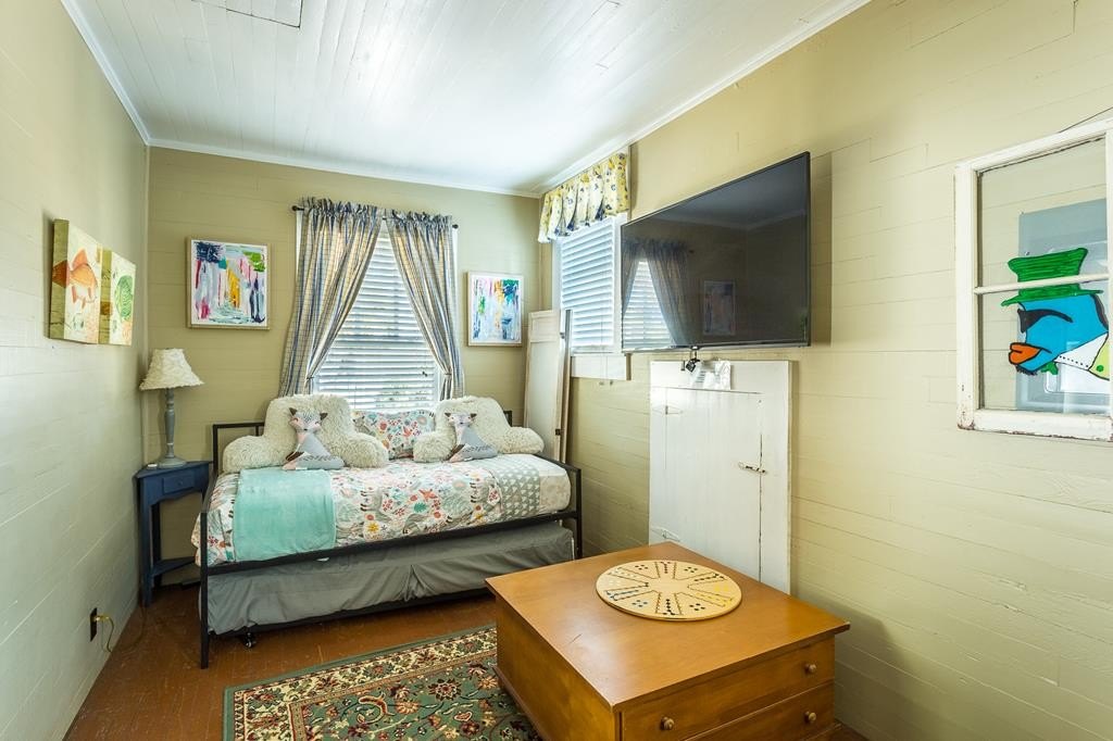 Apalachicola, Florida, 32320, United States, 5 Bedrooms Bedrooms, ,4 BathroomsBathrooms,Commercial,Forsale,1946752