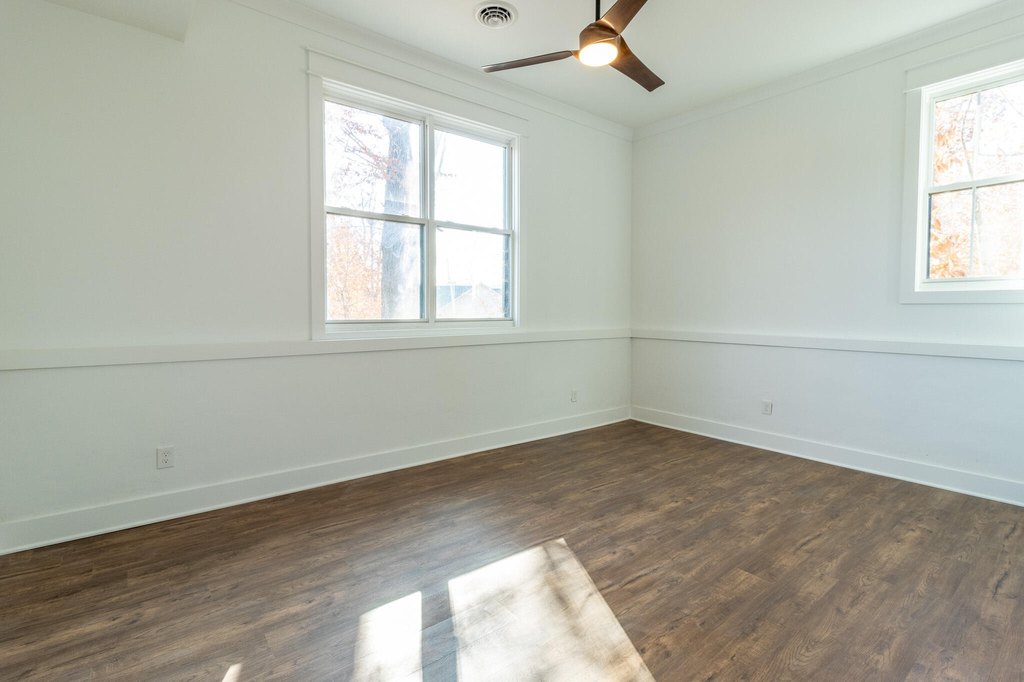 Ten Mile, Tennessee, 37880, United States, 3 Bedrooms Bedrooms, ,3 BathroomsBathrooms,Residential,Forsale,1894351