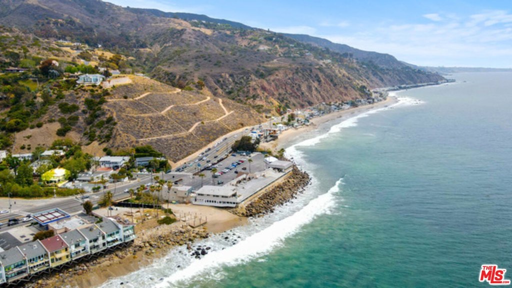 Malibu, California, 90265, United States, 7 Bedrooms Bedrooms, ,6 BathroomsBathrooms,Residential,Forsale,1904937
