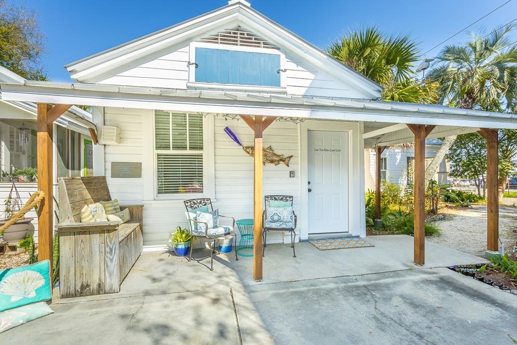Apalachicola, Florida, 32320, United States, 5 Bedrooms Bedrooms, ,4 BathroomsBathrooms,Commercial,Forsale,1946752