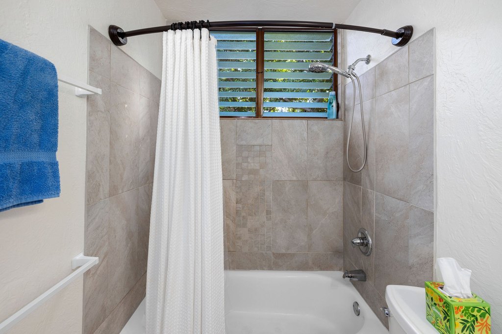 Kailua-Kona, Hawaii, 96740, United States, 2 Bedrooms Bedrooms, ,2 BathroomsBathrooms,Residential,Forsale,1929292