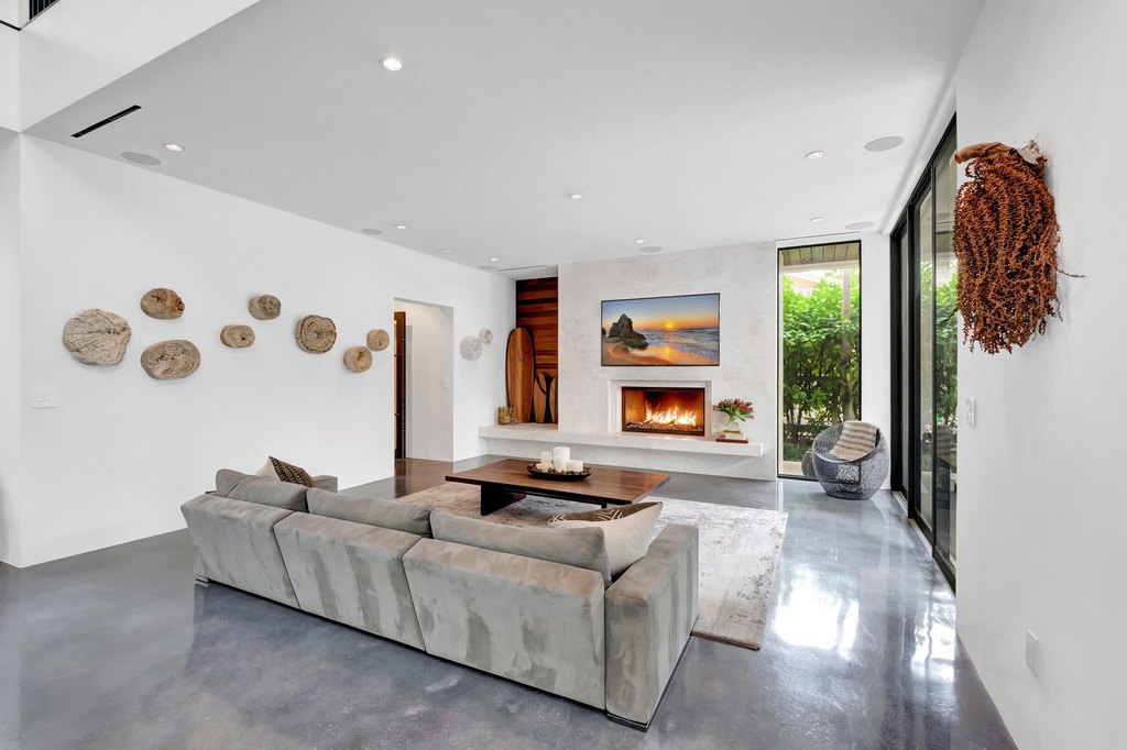 Pompano Beach, Florida, 33062, United States, 5 Bedrooms Bedrooms, ,3.5 BathroomsBathrooms,Residential,Forsale,1886537