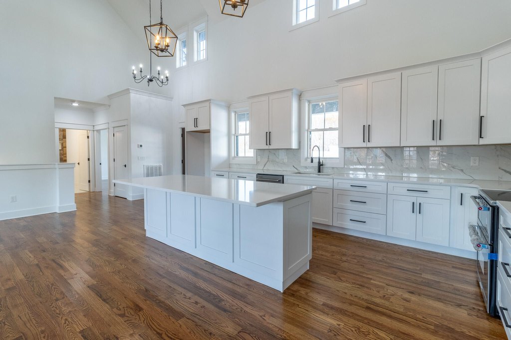 Ten Mile, Tennessee, 37880, United States, 3 Bedrooms Bedrooms, ,3 BathroomsBathrooms,Residential,Forsale,1894351