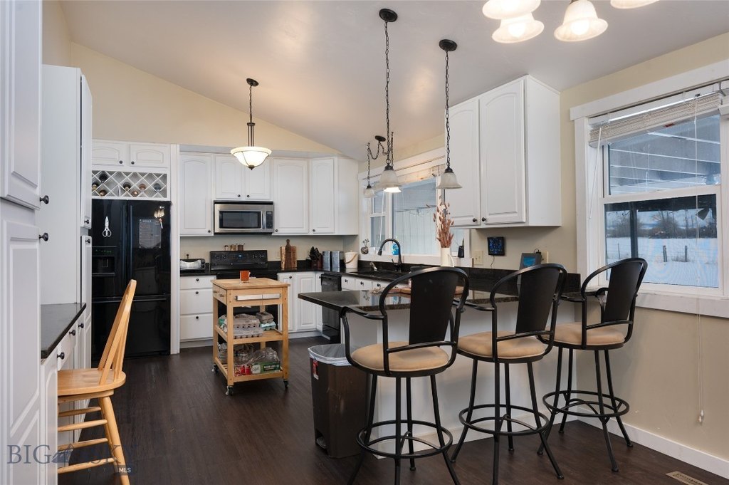 Belgrade, Montana, 59714, United States, 3 Bedrooms Bedrooms, ,3 BathroomsBathrooms,Residential,Forsale,1894950