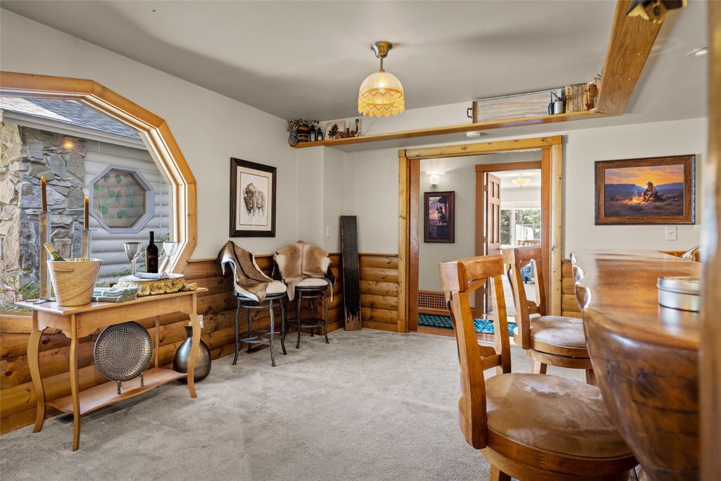 Kalispell, Montana, 59901, United States, 7 Bedrooms Bedrooms, ,4.5 BathroomsBathrooms,Residential,Forsale,1944326