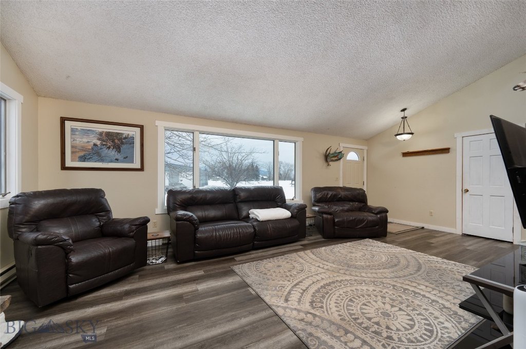 Belgrade, Montana, 59714, United States, 3 Bedrooms Bedrooms, ,3 BathroomsBathrooms,Residential,Forsale,1894950