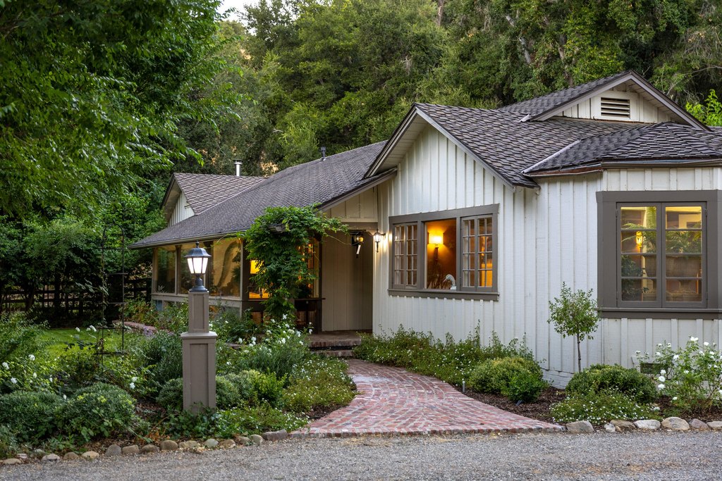 SOLVANG, California, 93463, United States, 6 Bedrooms Bedrooms, ,4.5 BathroomsBathrooms,Residential,Forsale,1934857