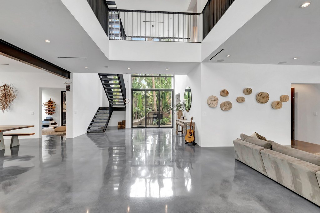 Pompano Beach, Florida, 33062, United States, 5 Bedrooms Bedrooms, ,3.5 BathroomsBathrooms,Residential,Forsale,1886537