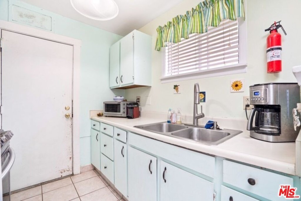 Malibu, California, 90265, United States, 7 Bedrooms Bedrooms, ,6 BathroomsBathrooms,Residential,Forsale,1904937