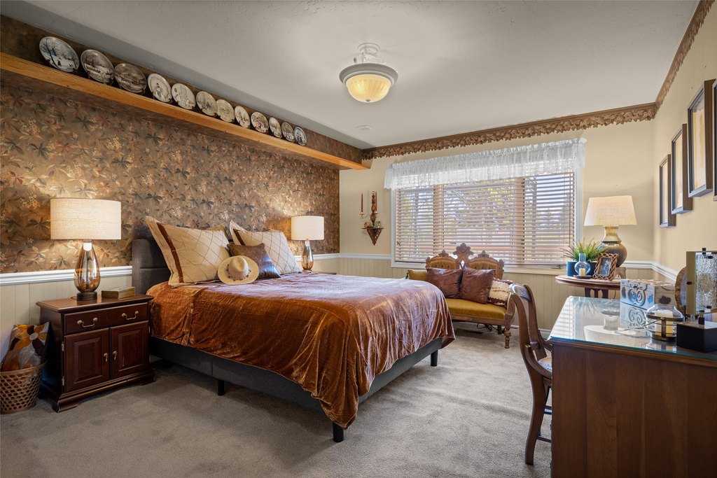Kalispell, Montana, 59901, United States, 7 Bedrooms Bedrooms, ,4.5 BathroomsBathrooms,Residential,Forsale,1944326