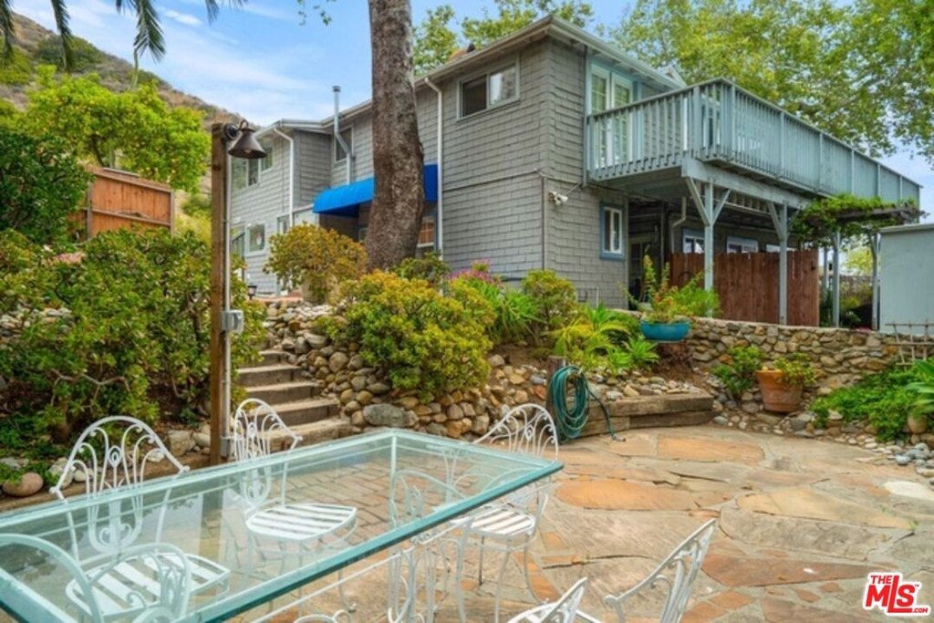 Malibu, California, 90265, United States, 7 Bedrooms Bedrooms, ,6 BathroomsBathrooms,Residential,Forsale,1904937