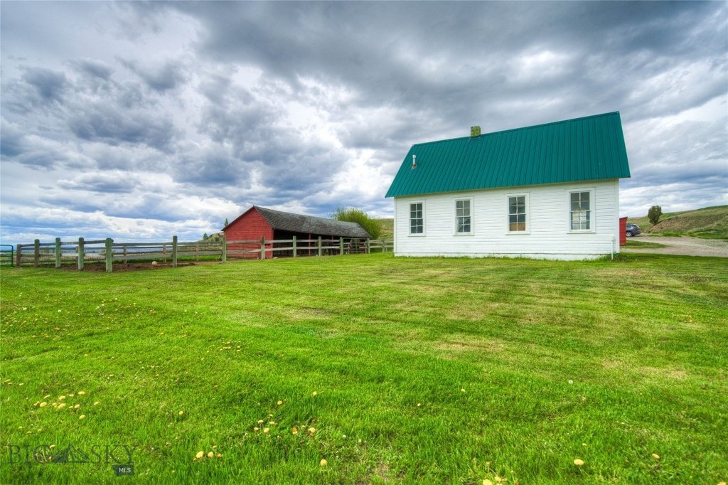 Belgrade, Montana, 59714, United States, 2 Bedrooms Bedrooms, ,1 BathroomBathrooms,Residential,Forsale,1986977