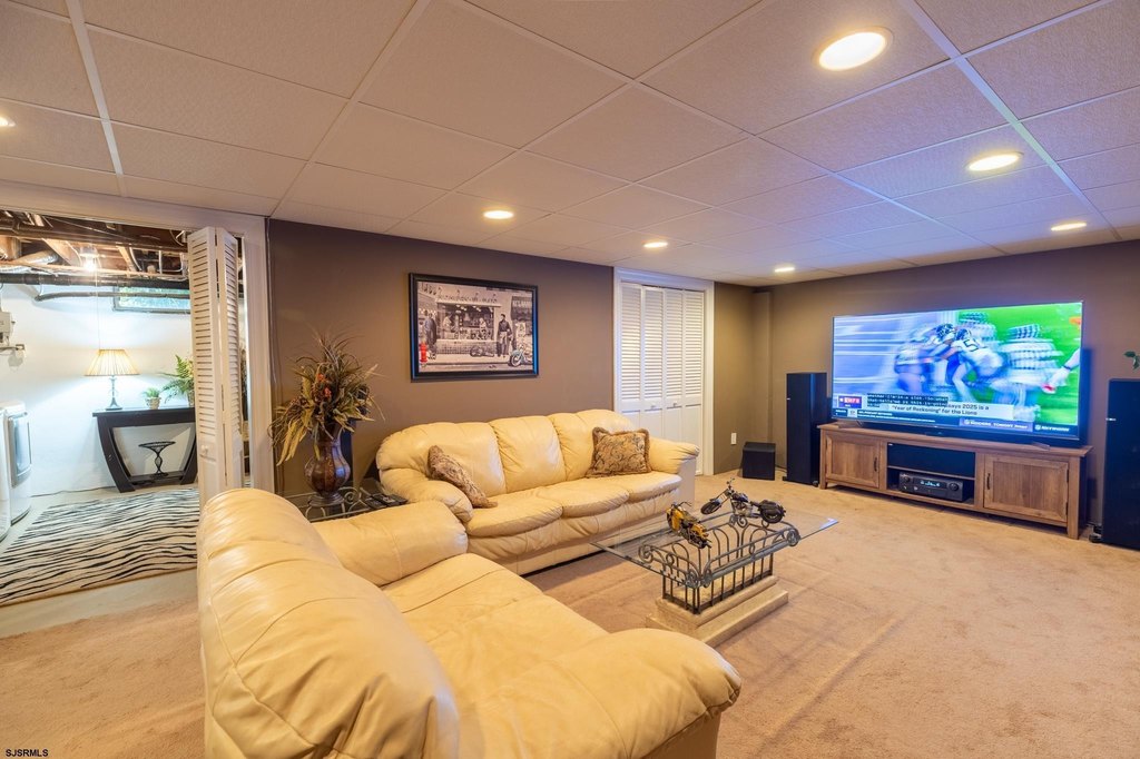 Linwood, New Jersey, 08221, United States, 5 Bedrooms Bedrooms, ,4.5 BathroomsBathrooms,Residential,Forsale,1946135