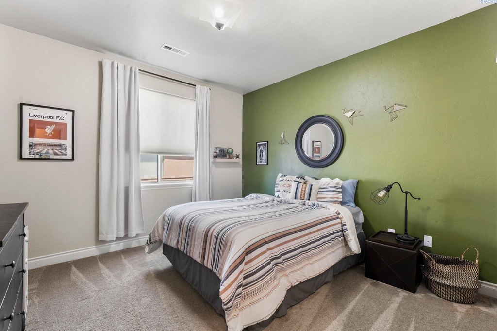 Richland, Washington, 99352, United States, 3 Bedrooms Bedrooms, ,2 BathroomsBathrooms,Residential,Forsale,1922431