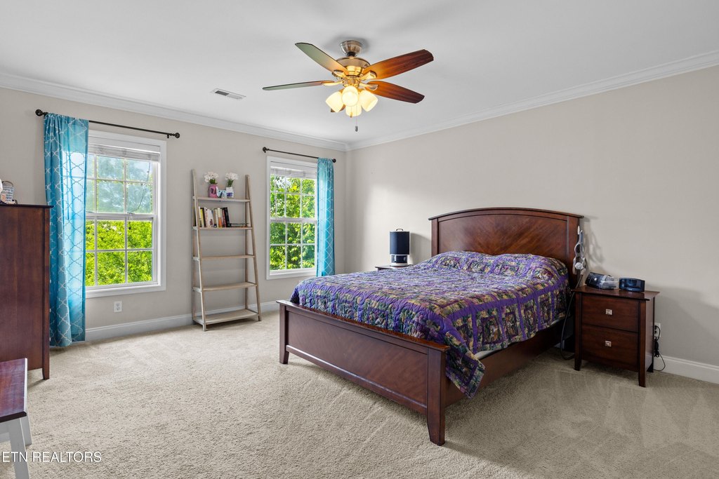 Maryville, Tennessee, 37801, United States, 5 Bedrooms Bedrooms, ,3.5 BathroomsBathrooms,Residential,Forsale,1910208