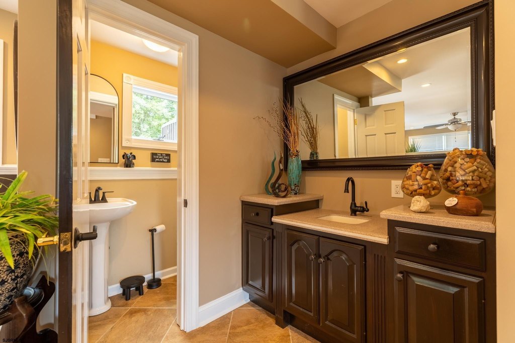 Linwood, New Jersey, 08221, United States, 5 Bedrooms Bedrooms, ,4.5 BathroomsBathrooms,Residential,Forsale,1946135