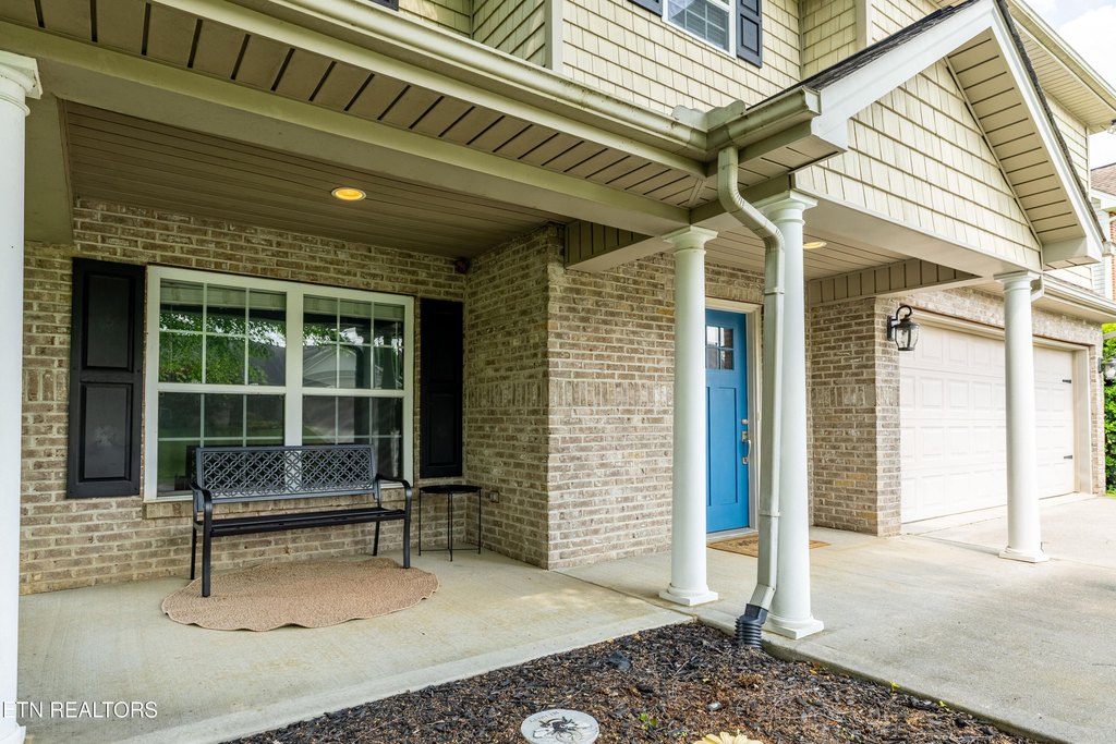 Maryville, Tennessee, 37801, United States, 5 Bedrooms Bedrooms, ,3.5 BathroomsBathrooms,Residential,Forsale,1910208
