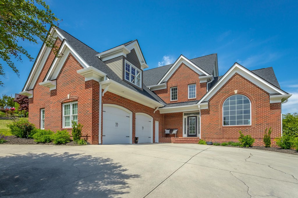 Chattanooga, Tennessee, 37416, United States, 4 Bedrooms Bedrooms, ,3.5 BathroomsBathrooms,Residential,Forsale,1894354