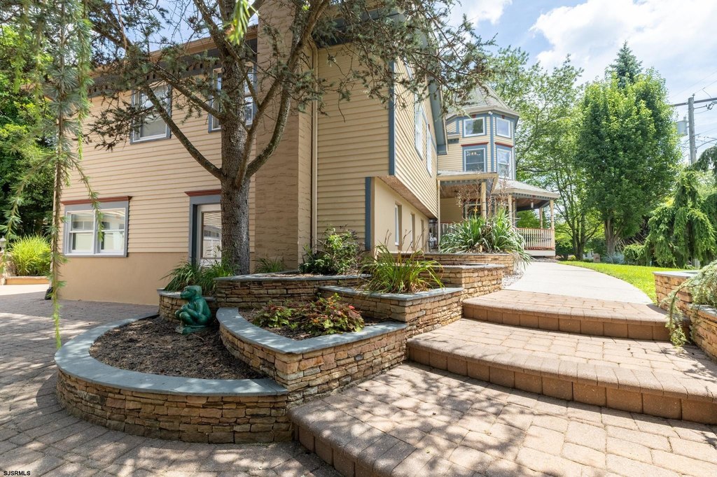 Linwood, New Jersey, 08221, United States, 5 Bedrooms Bedrooms, ,4.5 BathroomsBathrooms,Residential,Forsale,1946135