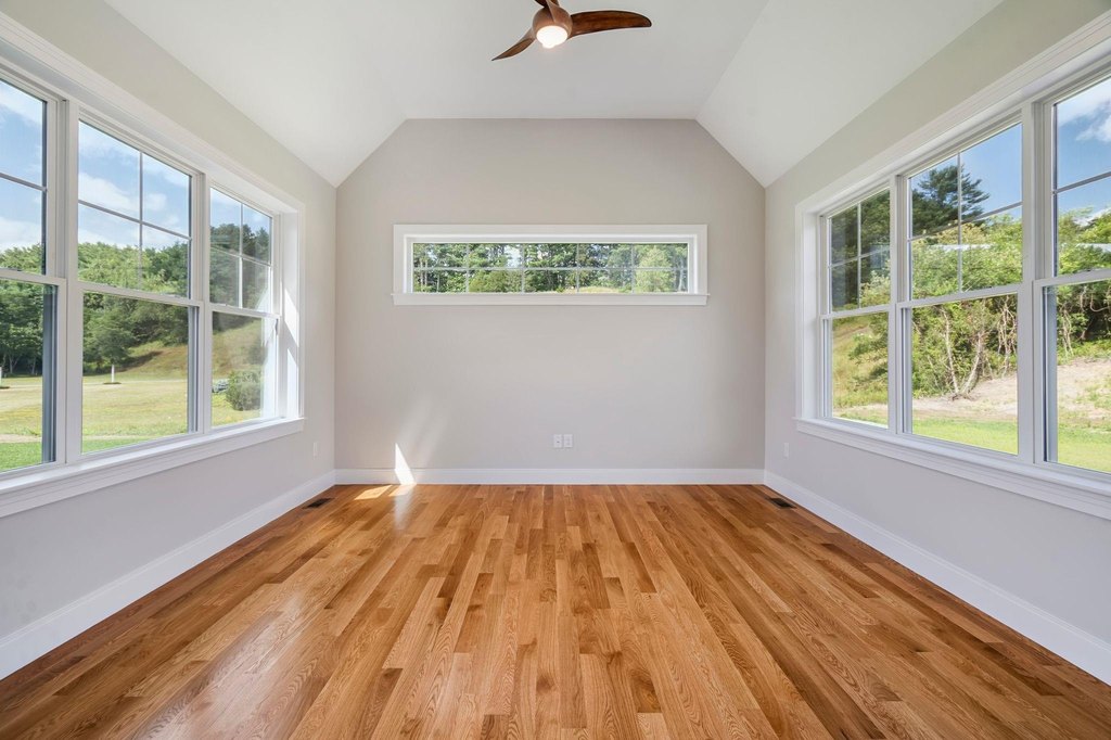 Kittery, Maine, 03905, United States, 3 Bedrooms Bedrooms, ,2.5 BathroomsBathrooms,Residential,Forsale,1933981