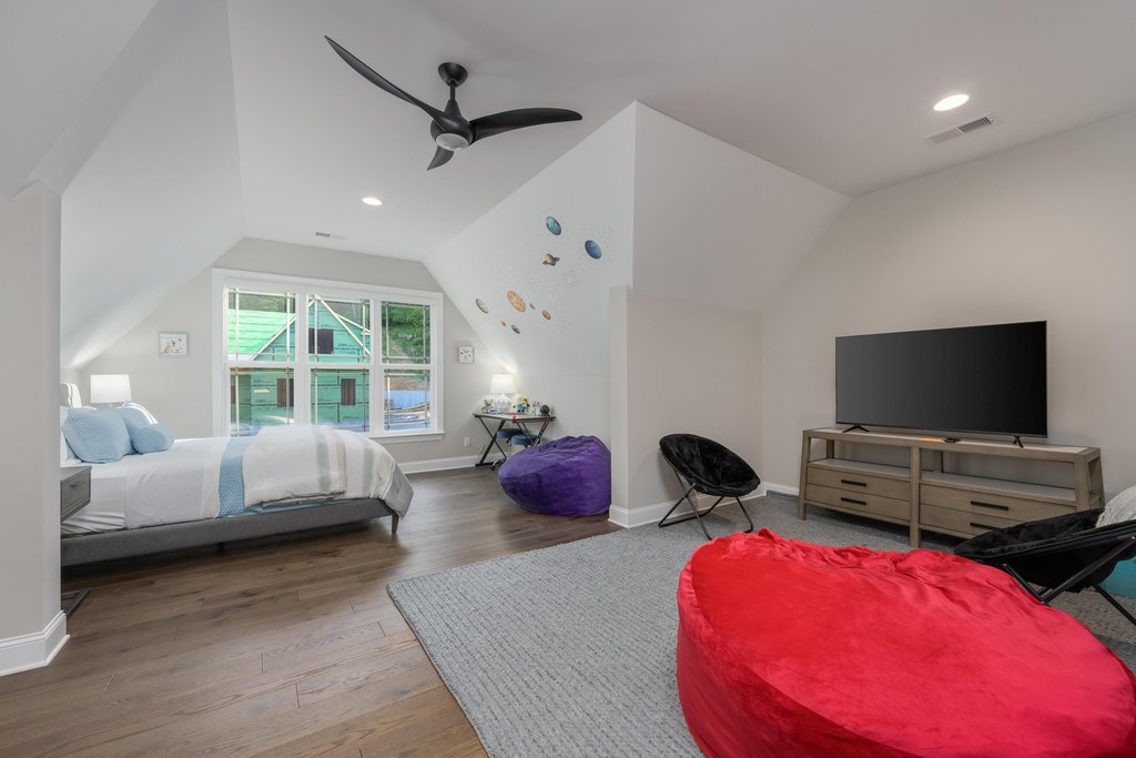 Chattanooga, Tennessee, 37419, United States, 5 Bedrooms Bedrooms, ,4.5 BathroomsBathrooms,Residential,Forsale,1894379