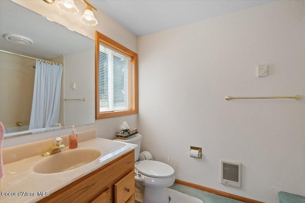 Coeur d'Alene, Idaho, 83814, United States, 3 Bedrooms Bedrooms, ,2 BathroomsBathrooms,Residential,Forsale,1984578