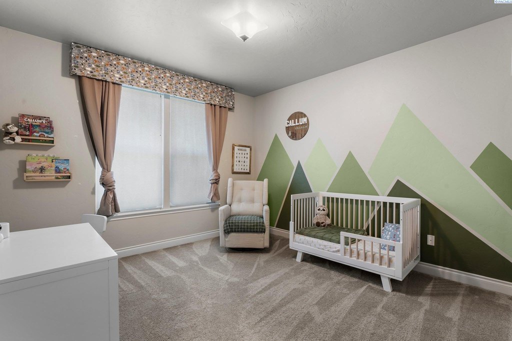 Richland, Washington, 99352, United States, 3 Bedrooms Bedrooms, ,2 BathroomsBathrooms,Residential,Forsale,1922431