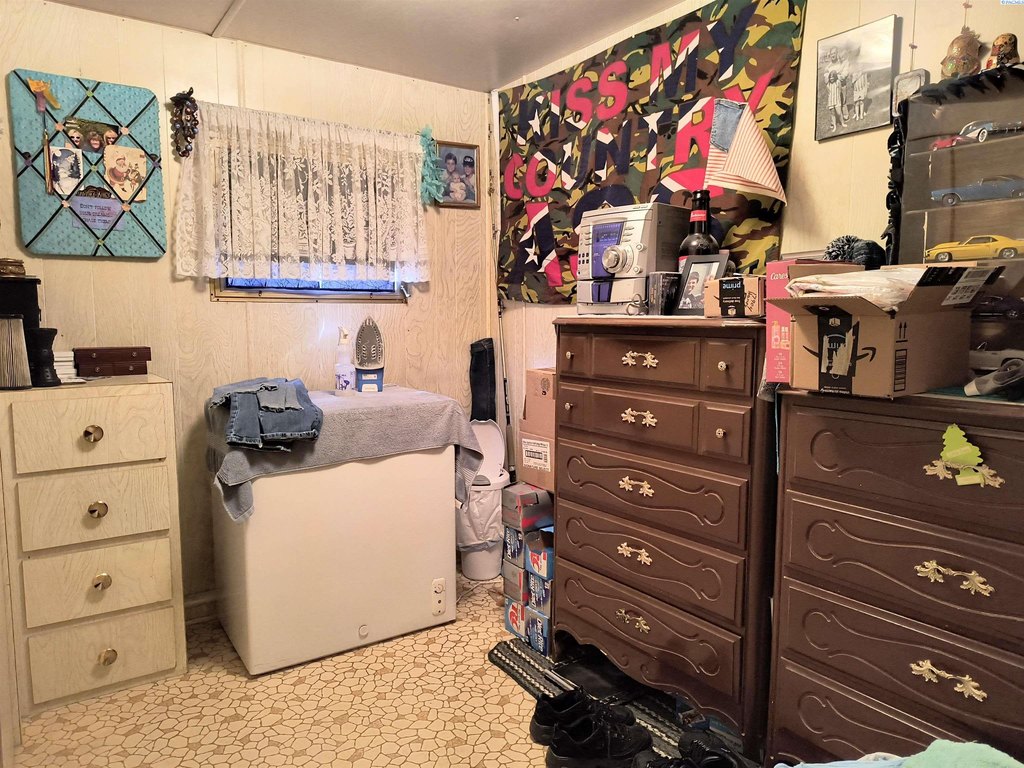 Kennewick, Washington, 99337, United States, 2 Bedrooms Bedrooms, ,1 BathroomBathrooms,Residential,Forsale,1964559