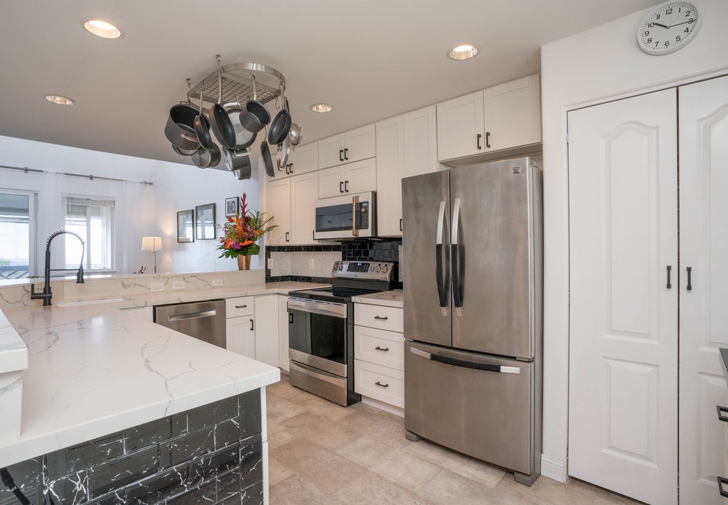 Kailua-Kona, Hawaii, 96740, United States, 2 Bedrooms Bedrooms, ,2 BathroomsBathrooms,Residential,Forsale,1886655