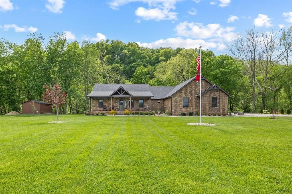 Celina, Tennessee, 38551, United States, 4 Bedrooms Bedrooms, ,2.5 BathroomsBathrooms,Residential,Forsale,1886012
