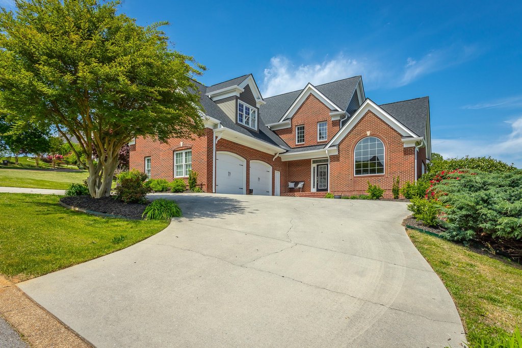 Chattanooga, Tennessee, 37416, United States, 4 Bedrooms Bedrooms, ,3.5 BathroomsBathrooms,Residential,Forsale,1894354