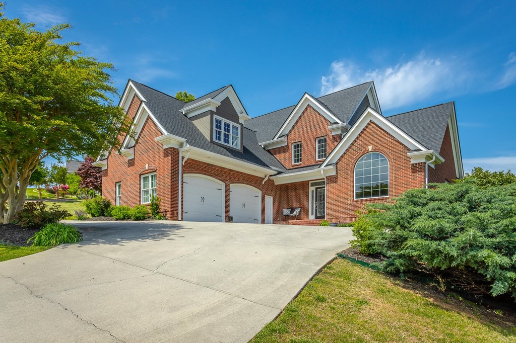 Chattanooga, Tennessee, 37416, United States, 4 Bedrooms Bedrooms, ,3.5 BathroomsBathrooms,Residential,Forsale,1894354