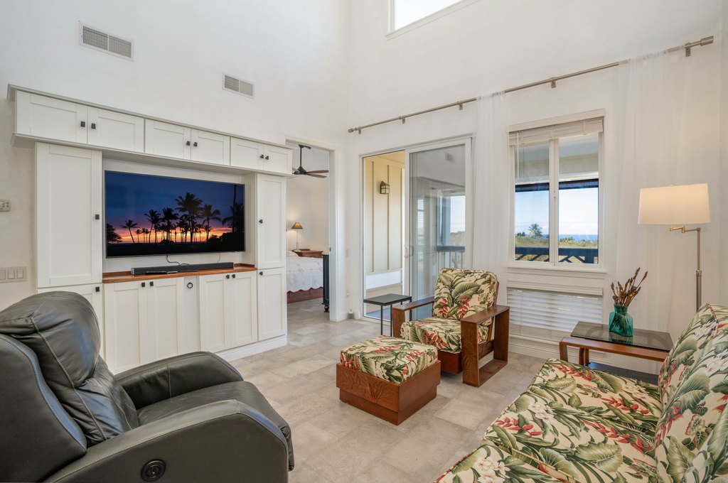 Kailua-Kona, Hawaii, 96740, United States, 2 Bedrooms Bedrooms, ,2 BathroomsBathrooms,Residential,Forsale,1886655