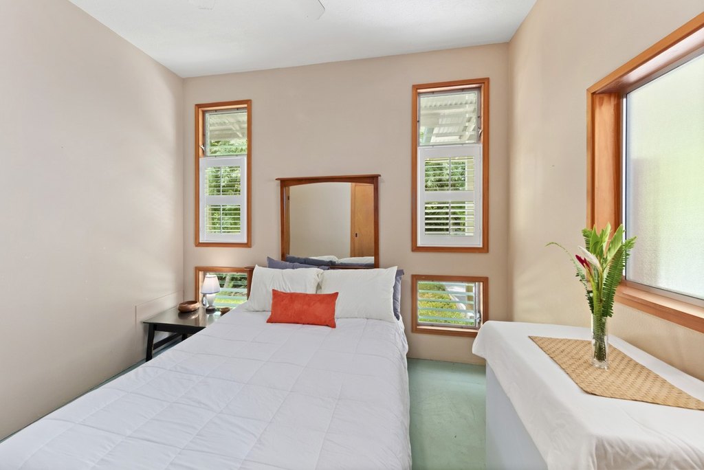 Hilo, Hawaii, 96720, United States, 2 Bedrooms Bedrooms, ,2 BathroomsBathrooms,Residential,Forsale,1929309