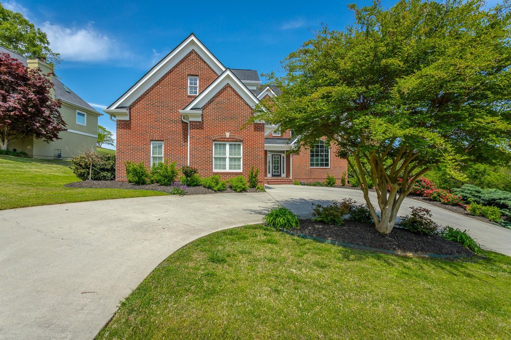 Chattanooga, Tennessee, 37416, United States, 4 Bedrooms Bedrooms, ,3.5 BathroomsBathrooms,Residential,Forsale,1894354