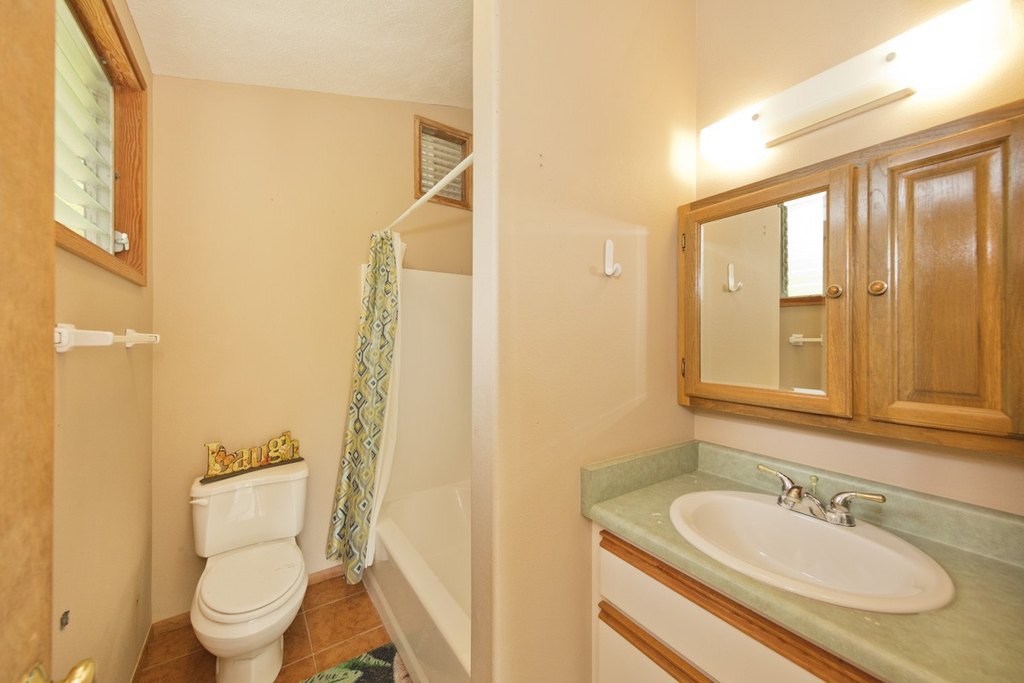 Hilo, Hawaii, 96720, United States, 2 Bedrooms Bedrooms, ,2 BathroomsBathrooms,Residential,Forsale,1929309