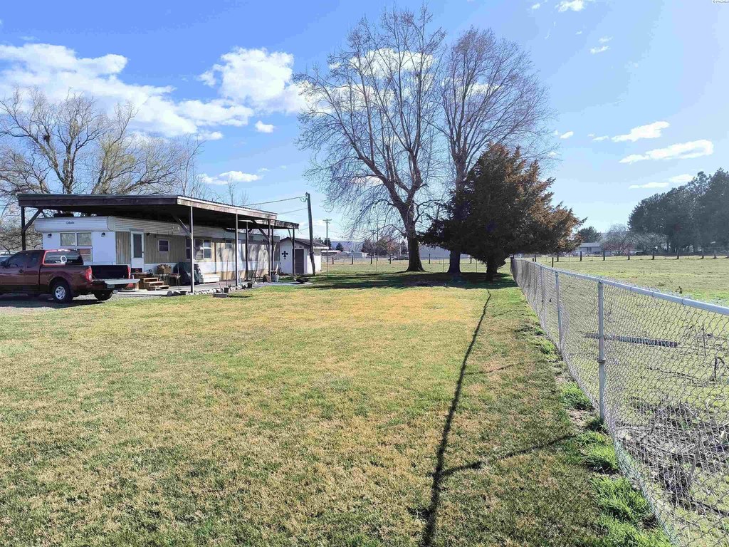 Kennewick, Washington, 99337, United States, 2 Bedrooms Bedrooms, ,1 BathroomBathrooms,Residential,Forsale,1964559