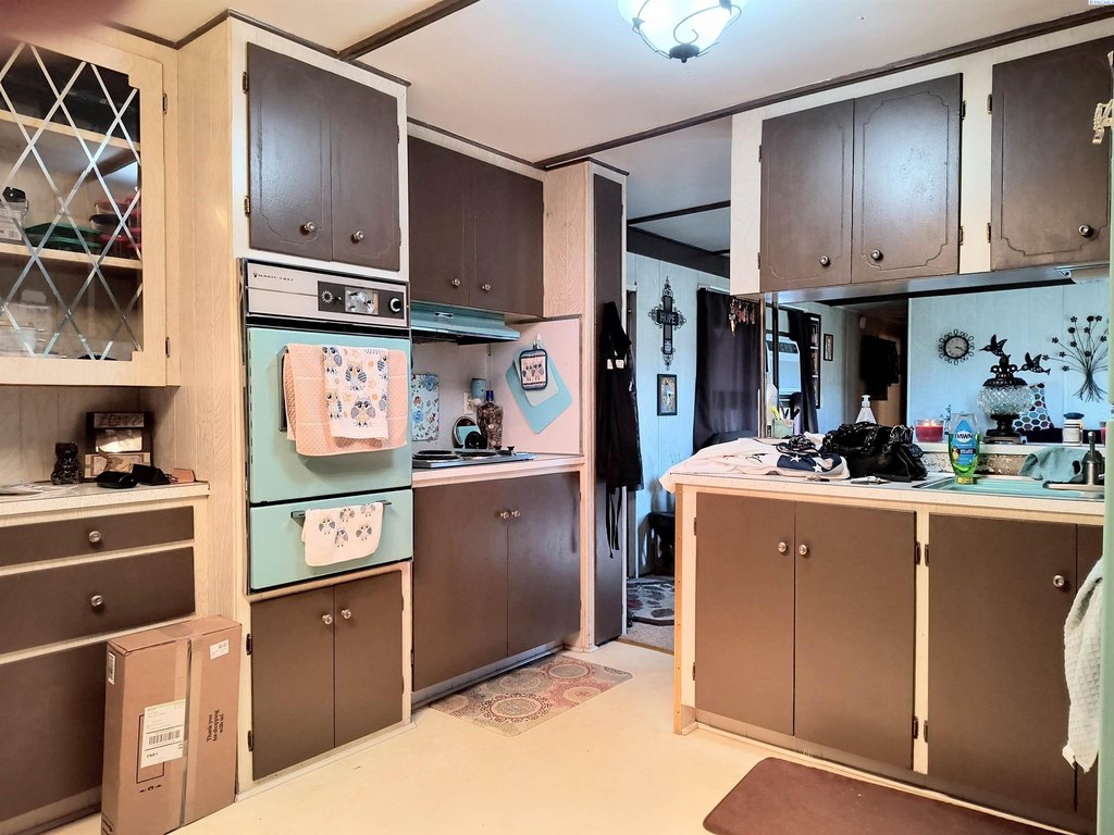 Kennewick, Washington, 99337, United States, 2 Bedrooms Bedrooms, ,1 BathroomBathrooms,Residential,Forsale,1964559