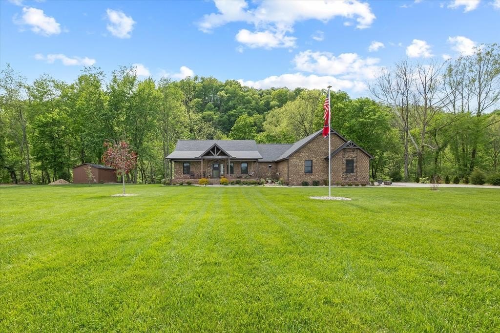 Celina, Tennessee, 38551, United States, 4 Bedrooms Bedrooms, ,2.5 BathroomsBathrooms,Residential,Forsale,1886012