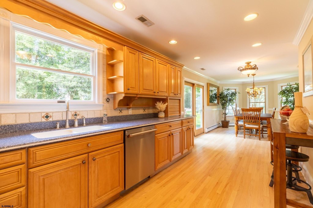 Linwood, New Jersey, 08221, United States, 5 Bedrooms Bedrooms, ,4.5 BathroomsBathrooms,Residential,Forsale,1946135