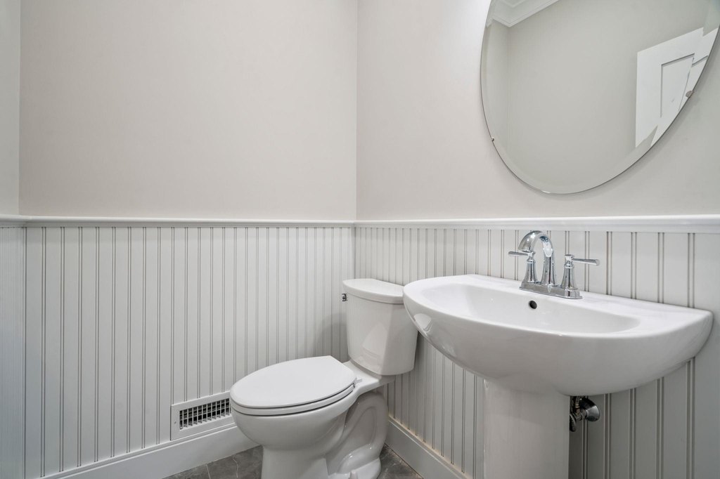 Kittery, Maine, 03905, United States, 3 Bedrooms Bedrooms, ,2.5 BathroomsBathrooms,Residential,Forsale,1933981
