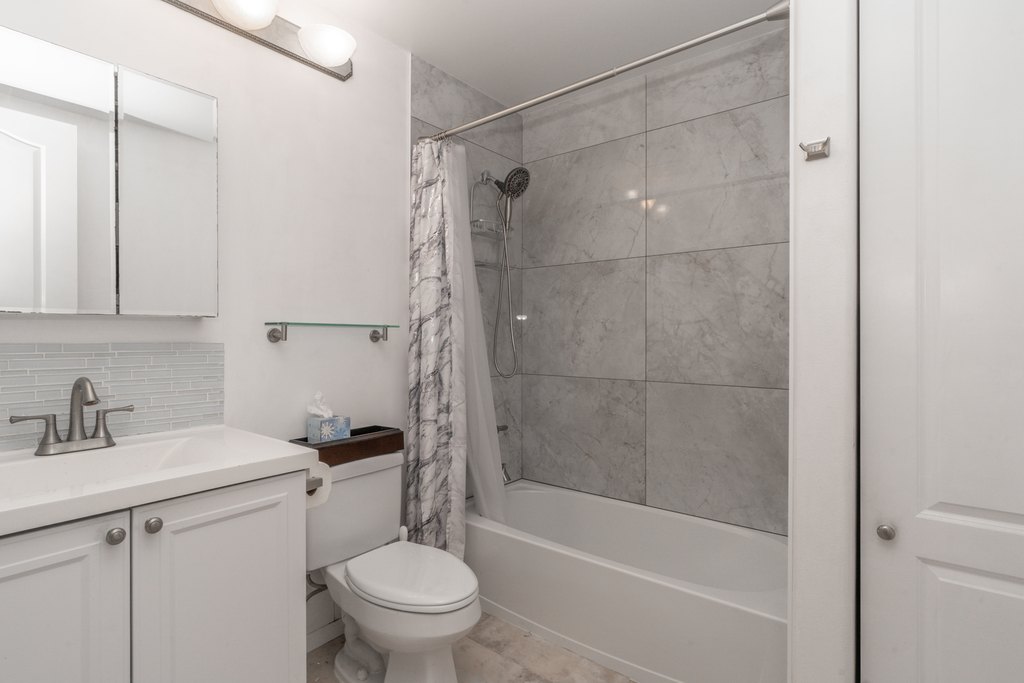 Kailua-Kona, Hawaii, 96740, United States, 2 Bedrooms Bedrooms, ,2 BathroomsBathrooms,Residential,Forsale,1886655