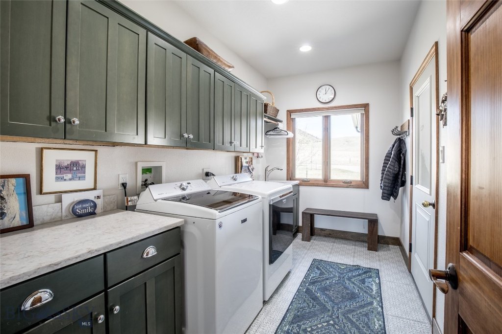 Ennis, Montana, 59729, United States, 4 Bedrooms Bedrooms, ,2.5 BathroomsBathrooms,Residential,Forsale,1941182