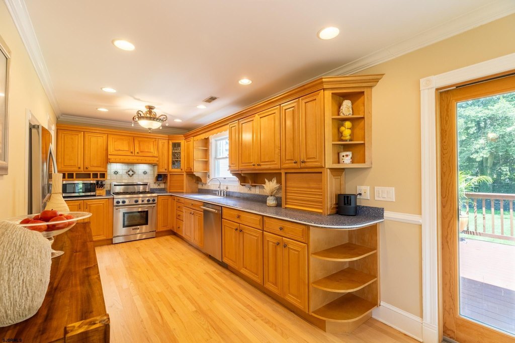 Linwood, New Jersey, 08221, United States, 5 Bedrooms Bedrooms, ,4.5 BathroomsBathrooms,Residential,Forsale,1946135