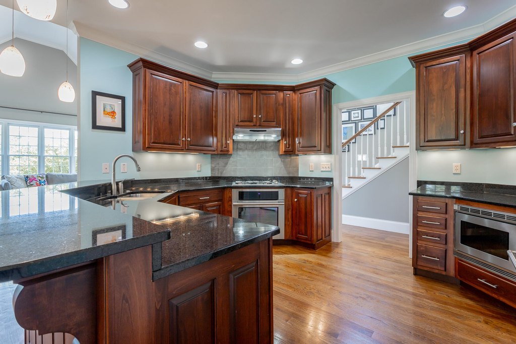 Chattanooga, Tennessee, 37416, United States, 4 Bedrooms Bedrooms, ,3.5 BathroomsBathrooms,Residential,Forsale,1894354