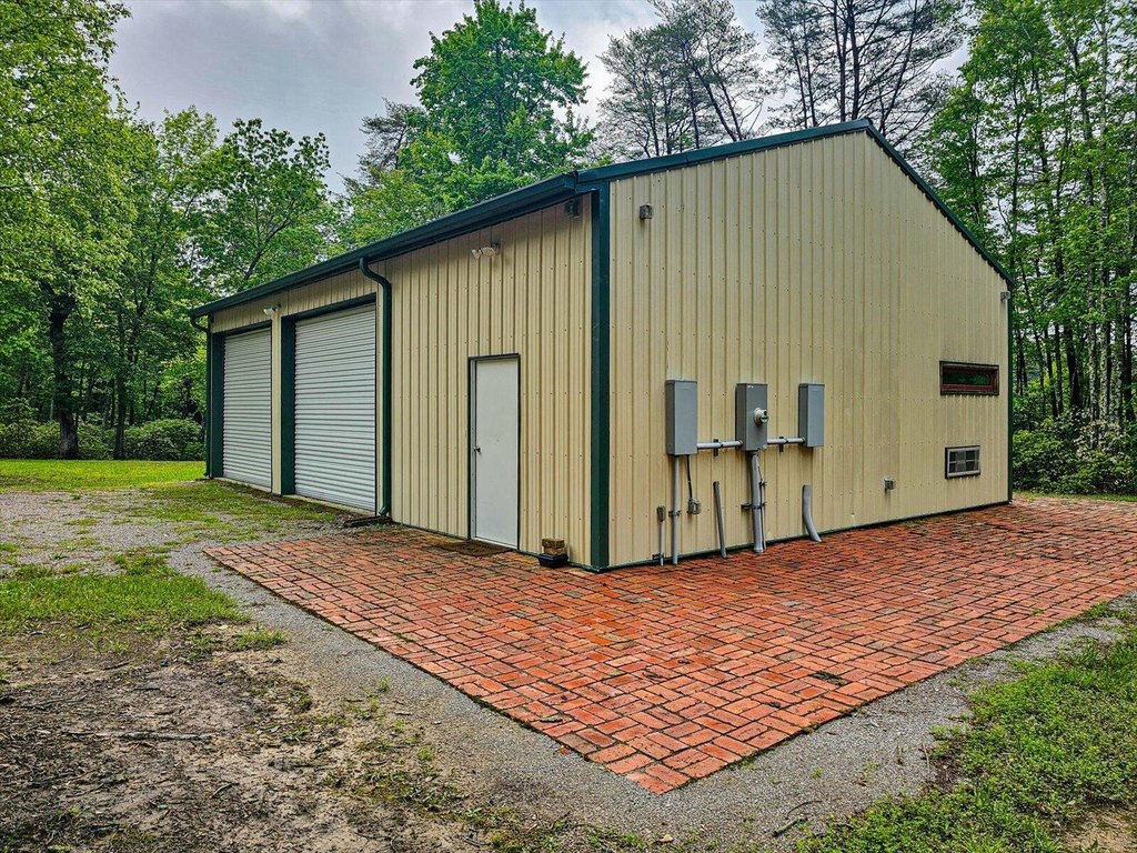 Spencer, Tennessee, 38585, United States, 1 Bedroom Bedrooms, ,1 BathroomBathrooms,Residential,Forsale,1922178