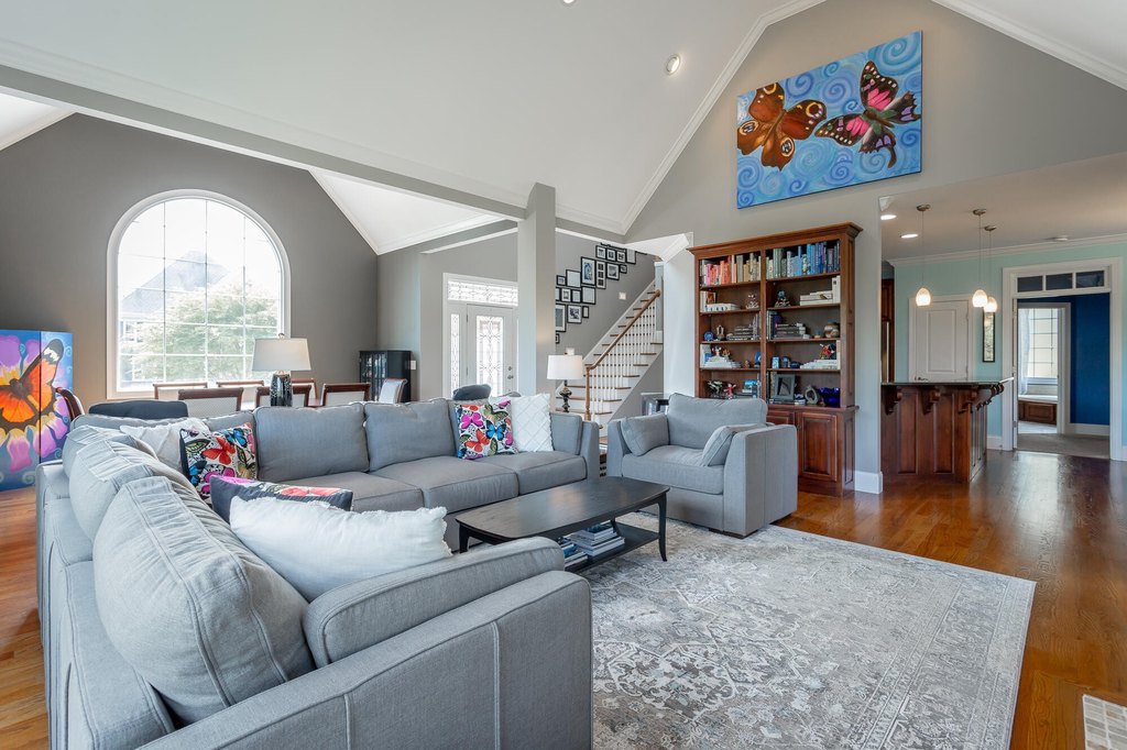 Chattanooga, Tennessee, 37416, United States, 4 Bedrooms Bedrooms, ,3.5 BathroomsBathrooms,Residential,Forsale,1894354